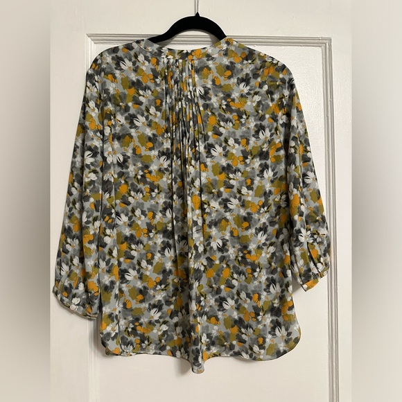 Like New Gray Floral Top by NYDJ, Size M. - Picture 2 of 6